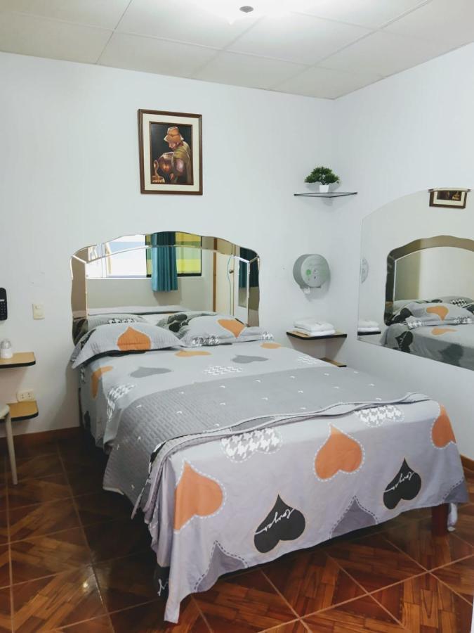 Hotel Hospedaje Las Tres
